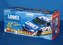 2001 Action Mike Skinner #31 - 1/24 NASCAR Diecast Scale Stock Car