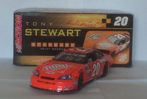 Tony Stewart #20 Home Depot / 2006 Monte Carlo / 1:24 Scale Diecast Car